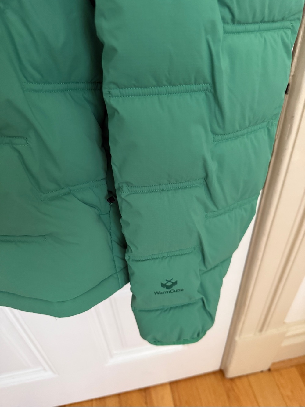Marmot Two-Tone Green Hooded Puffer Jacket - Picture 6 of 7